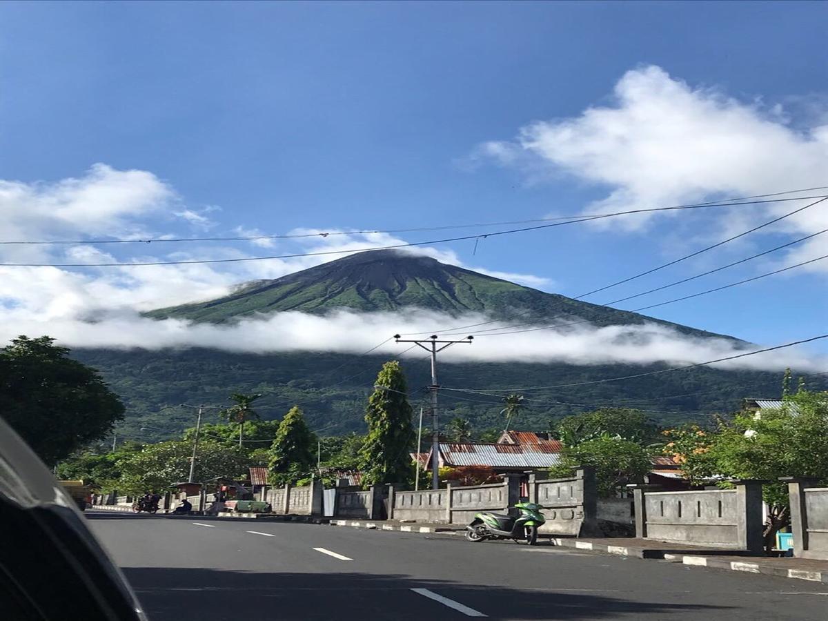 Aini Home Stay Ternate Exterior photo